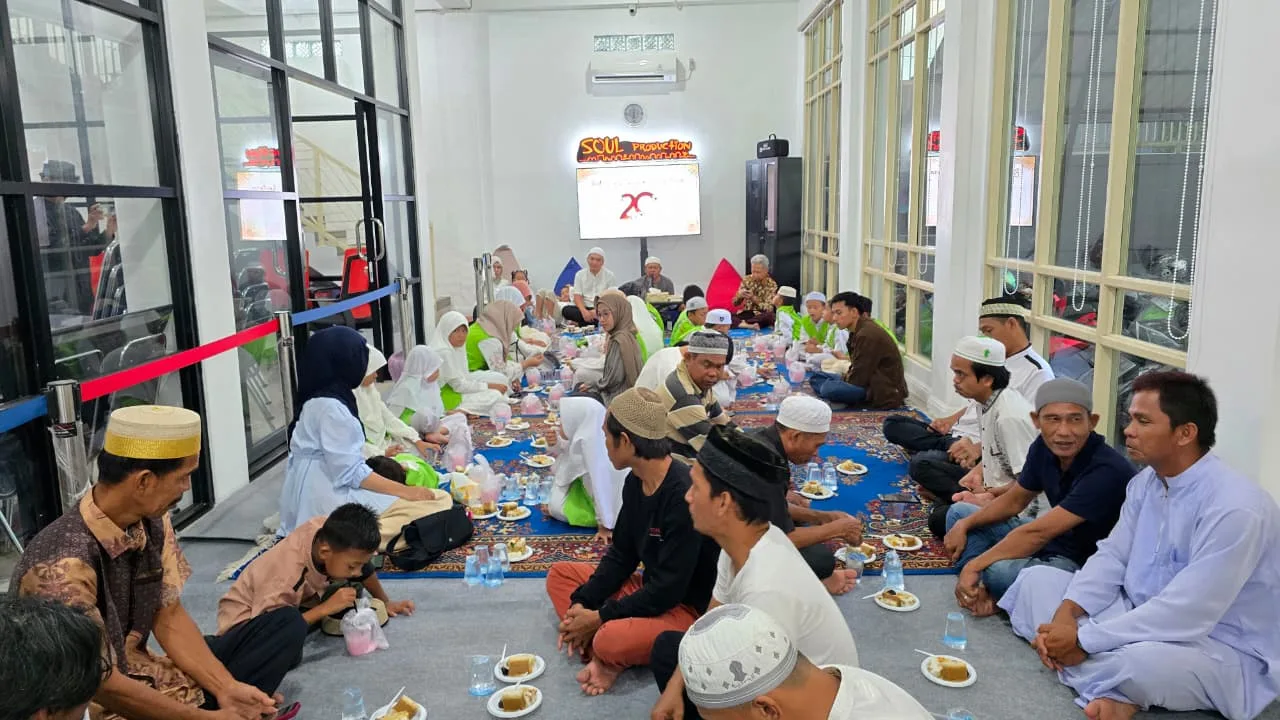Buka Puasa Bersama serta Santunan dengan Anak Yatim
