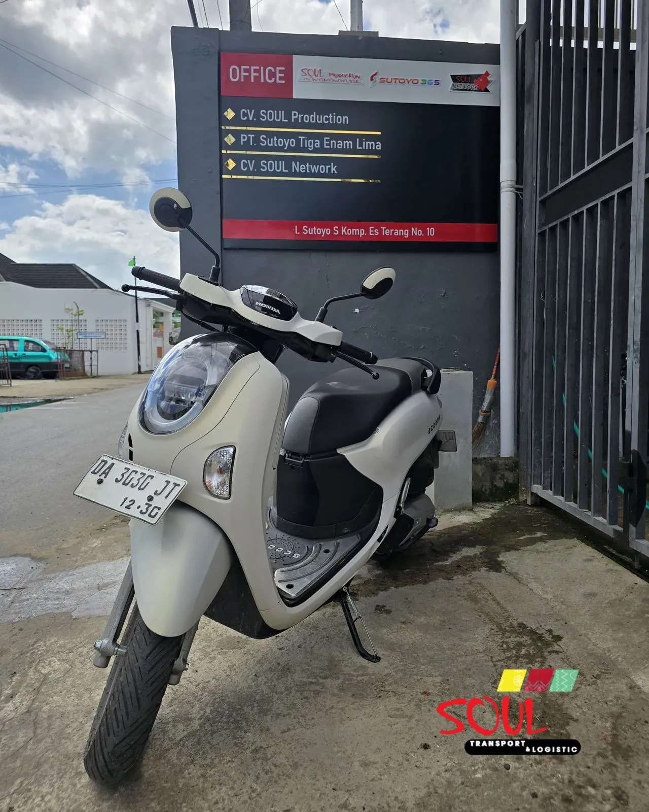 Scoopy 03